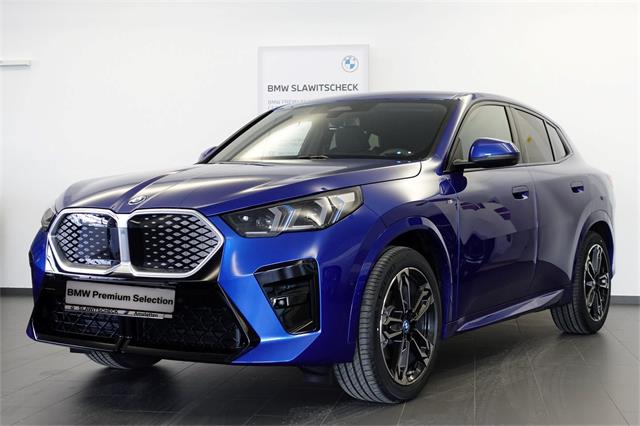 BMW iX2 eDrive20  - € 55500
