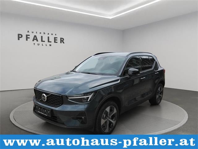 Volvo XC40 B3 Plus Dark 4 YOU Edition  -  44000
