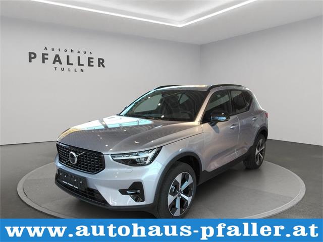 Volvo XC40 B3 Plus Dark 4 YOU Edition  -  44000