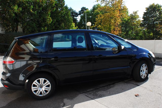 Ford S-Max - € 10900