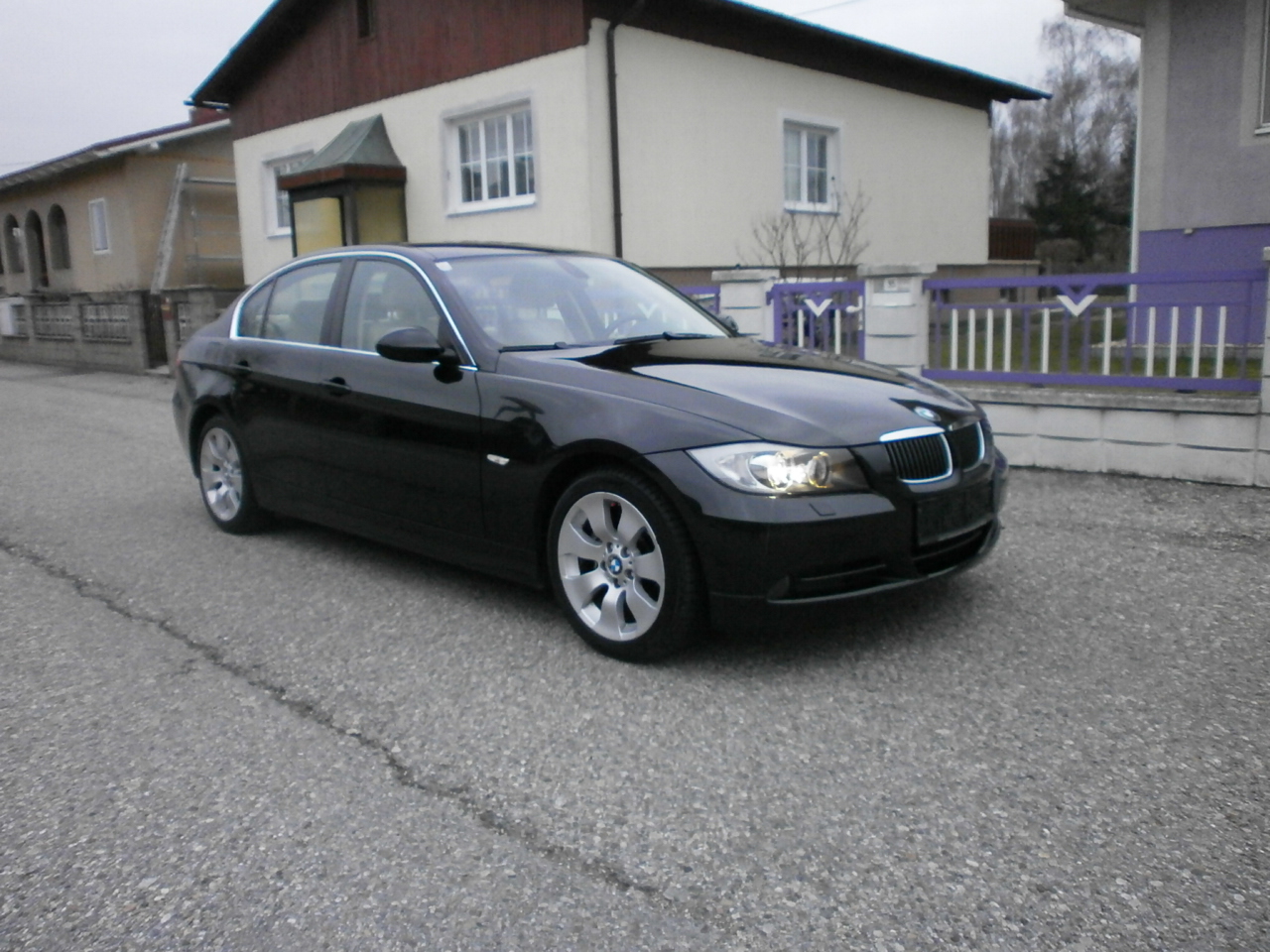 BMW 330xi - € 9000