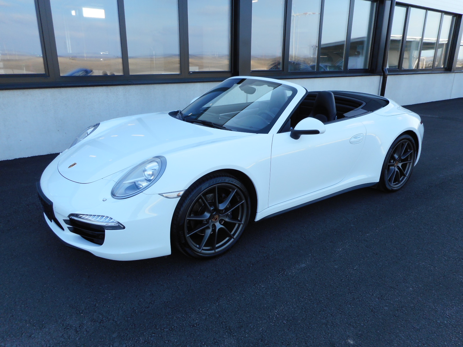 Porsche 911 - € 94900