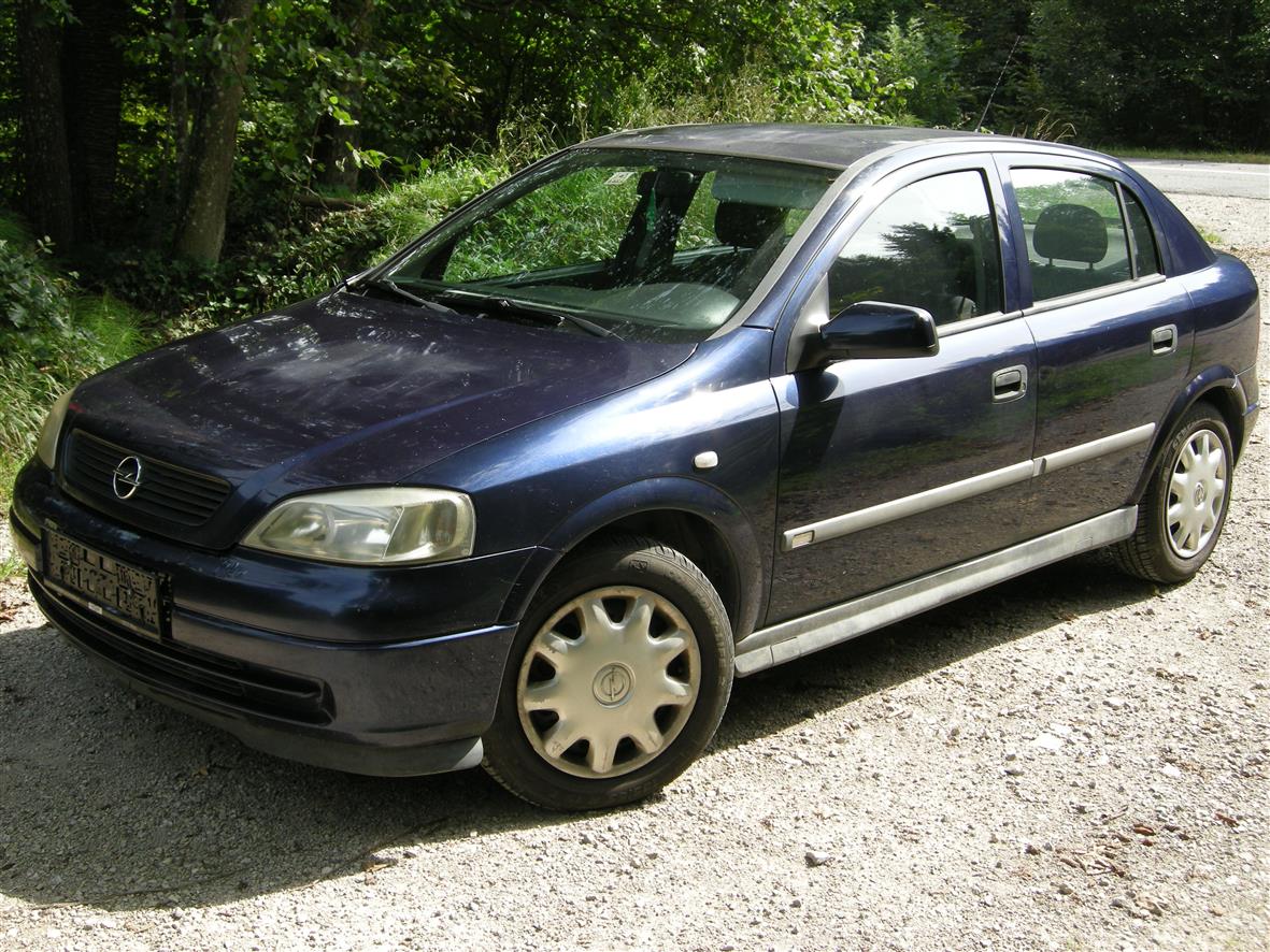 Opel Astra - € 1800