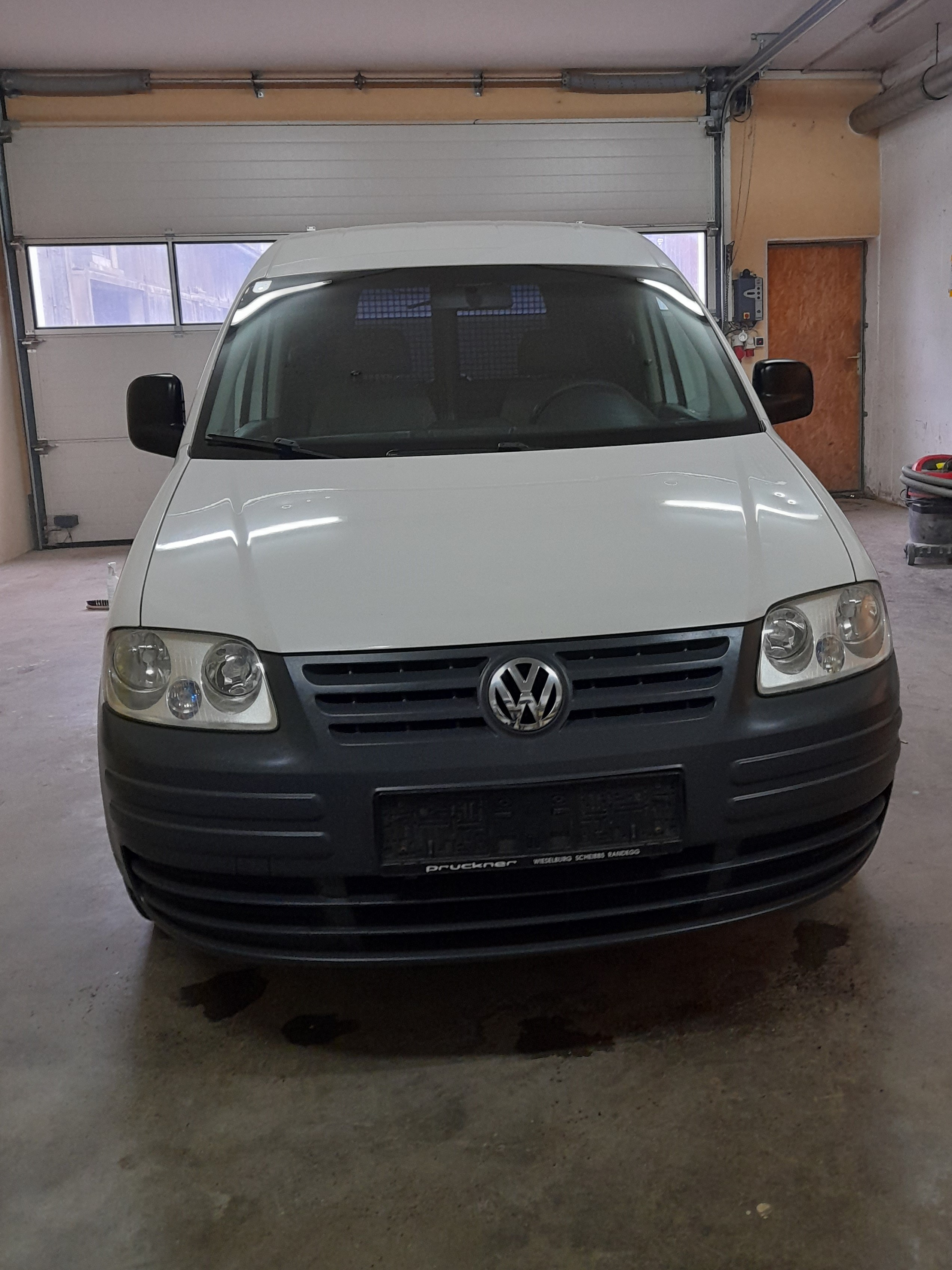 VW Caddy - € 4000